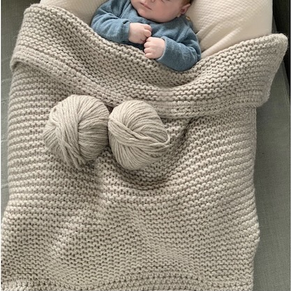 Couverture Bébé Yolande – Tricote